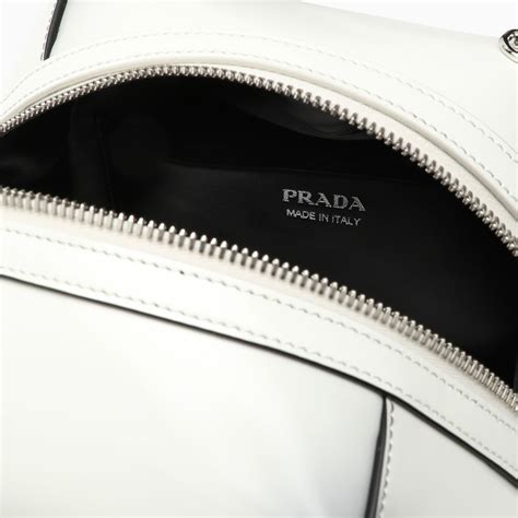 borsa prada piccola bianca|Borsa Symbole Mini in pelle in Bianco .